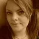 Kinky Mistress Seeks Submissive Man For BDSM Watersports Exploration ?